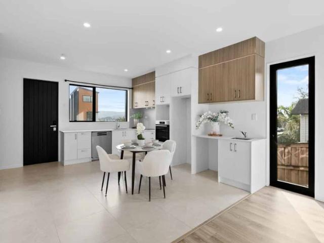 Townhouse for rent in Glendene, Henderson-Massey