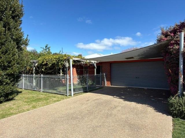 House for sale in Kaarimba, Victoria