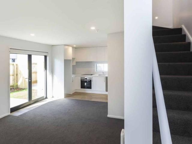 Townhouse for rent in Heathcote, Canterbury
