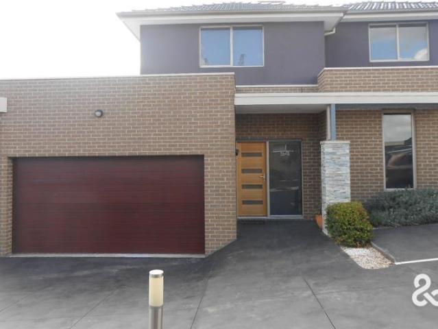Townhouse for rent in Camerons Creek, Victoria