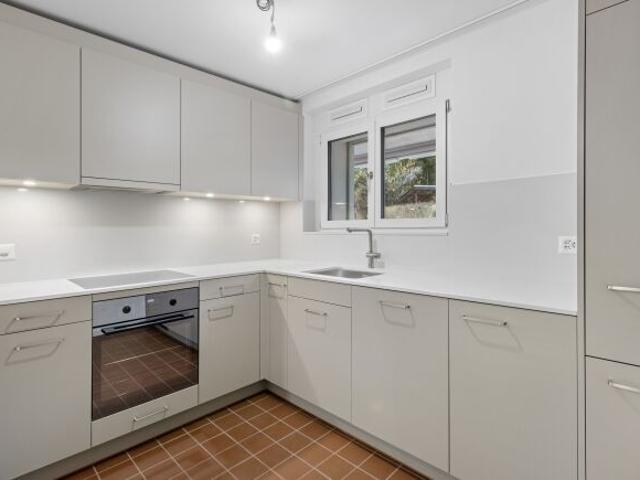 Apartment mieten in Einigen, Zürich