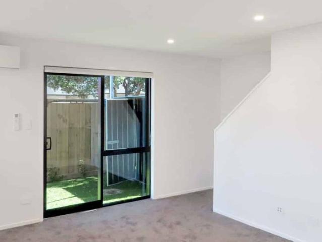 Townhouse for rent in Days Bay, Wellington