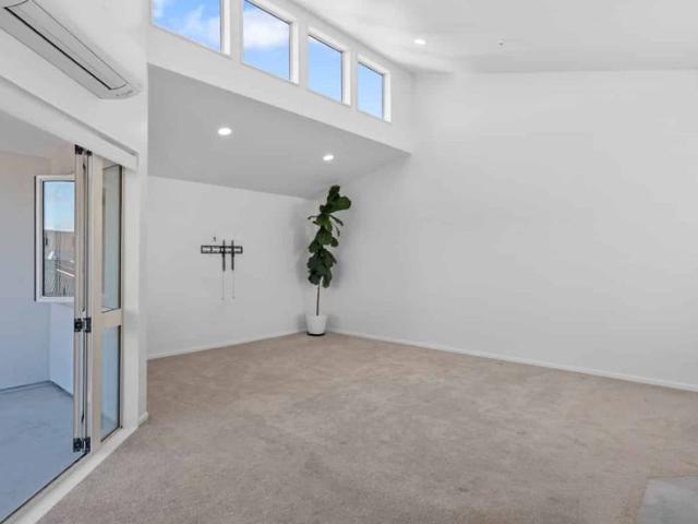 Townhouse for rent in Auckland, Oroua County