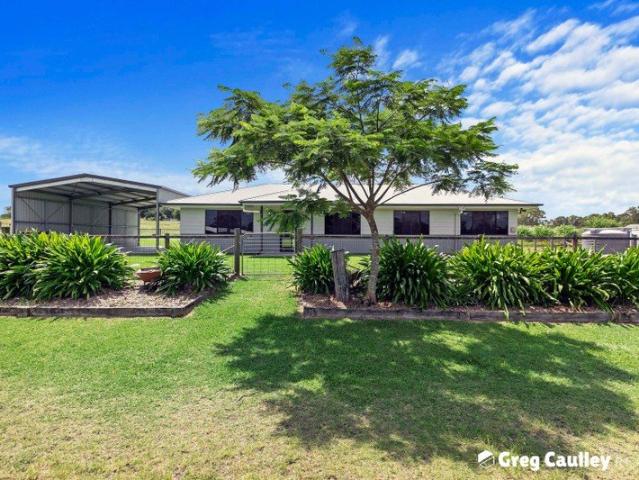 Cottage for sale in Teddington, Queensland