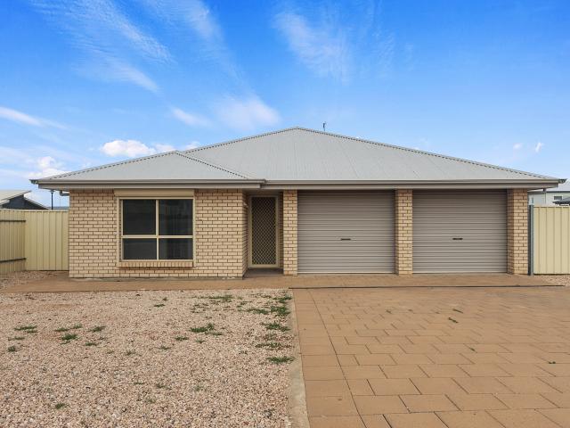 House for sale in North Beach, Copper Coast Council