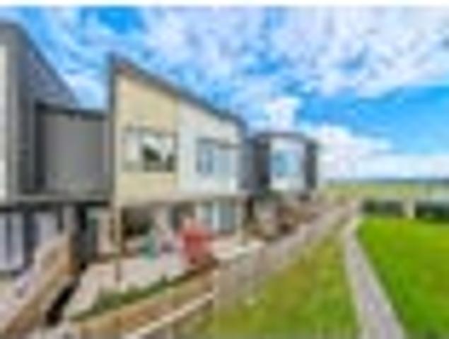 Townhouse for sale in Avondale