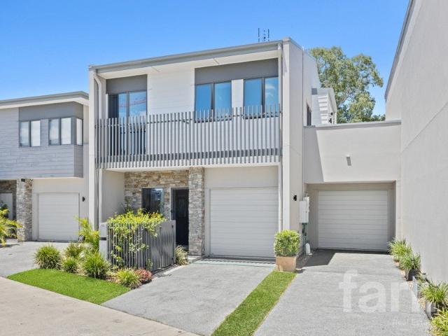 Townhouse for sale in Fernbrook, Queensland