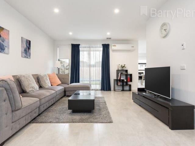 House for rent in Somerfield Estate, Melbourne