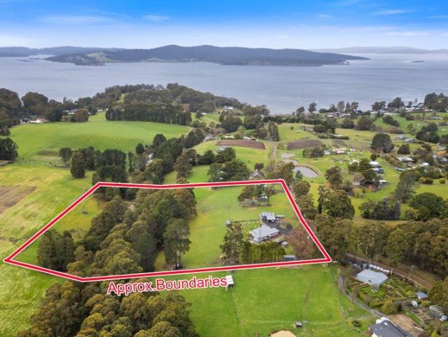 House for sale in Woodbridge, Kingborough