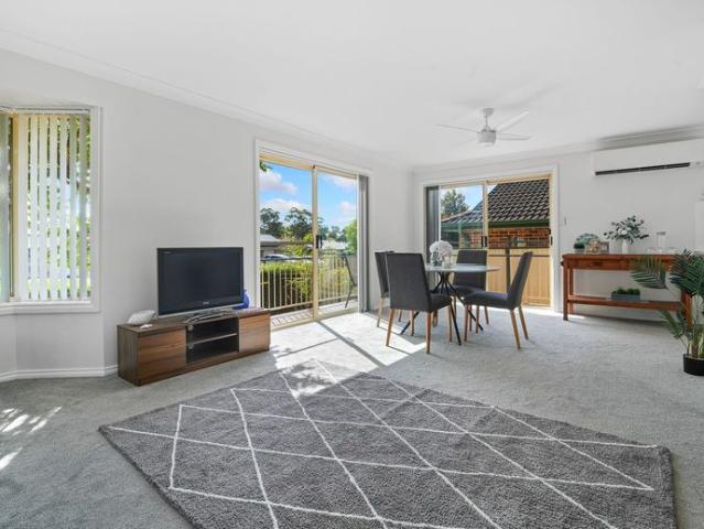 House for rent in Lake Haven, New South Wales