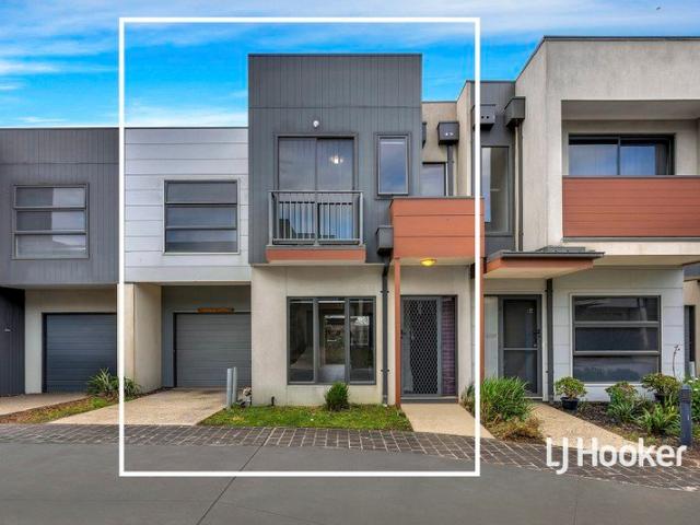 Townhouse for sale in Camerons Creek, Victoria