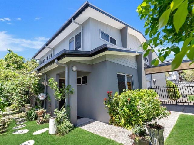 House for sale in Manoora, Cairns