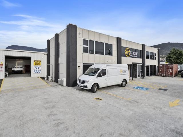 Warehouse for rent in Glenorchy