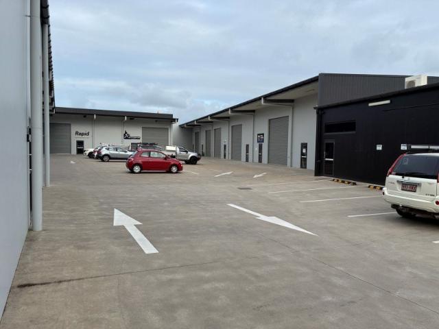 Warehouse for rent in Smithfield, Queensland