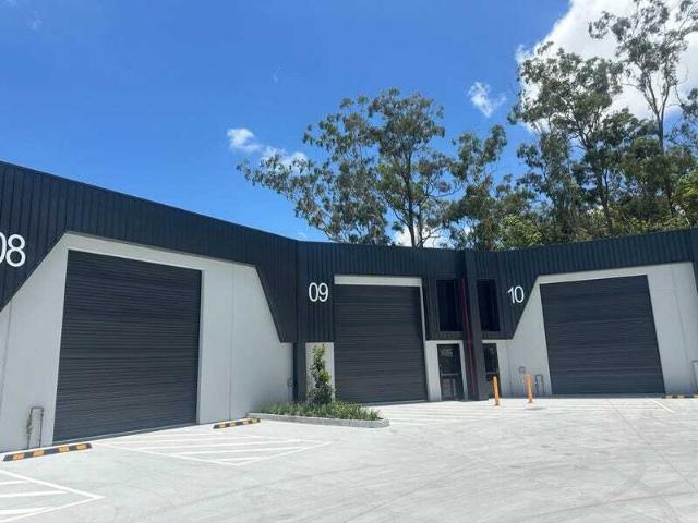 Warehouse for rent in Yatala, Gold Coast City