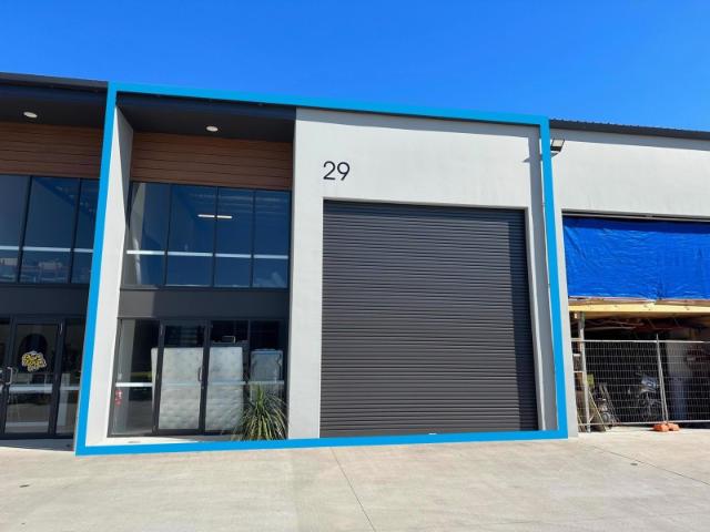 Warehouse for rent in Kings Creek, Queensland