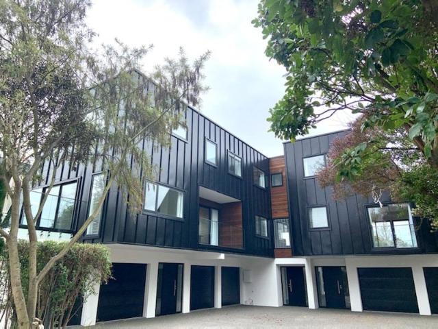 Apartment for rent in Heathcote, Canterbury