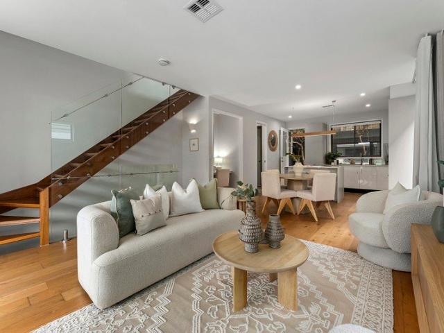 Townhouse for sale in Annerley, Greater Brisbane