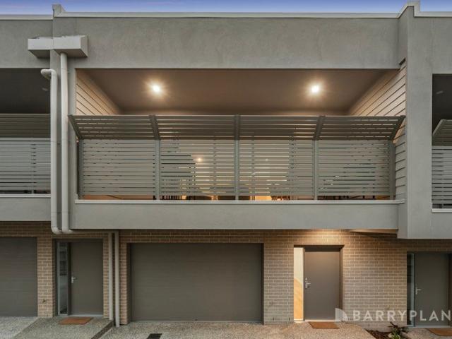 Townhouse for sale in Camerons Creek, Victoria