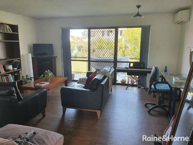 Apartment for rent in Taringa, Greater Brisbane