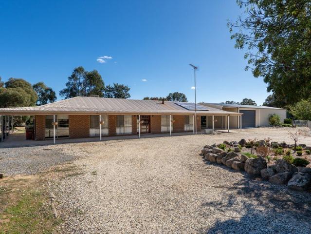 Cottage for sale in Puckapunyal, Victoria