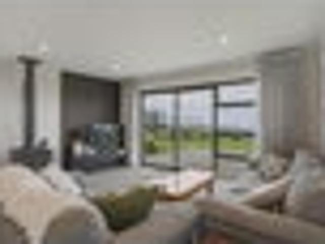 House for sale in Otakou