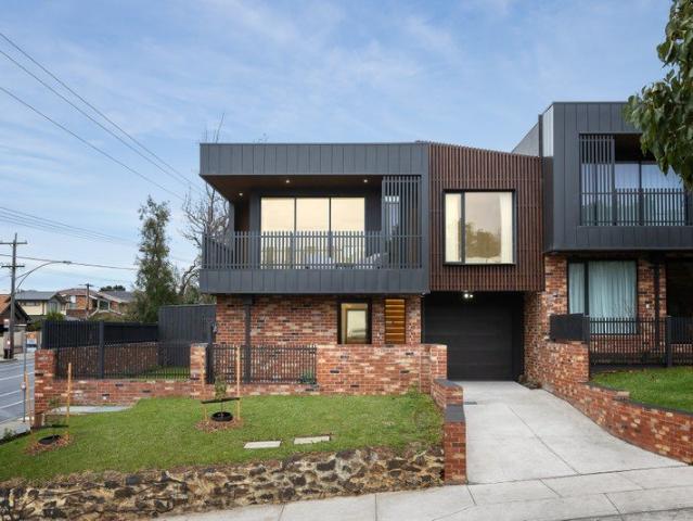 Townhouse for sale in Camerons Creek, Victoria