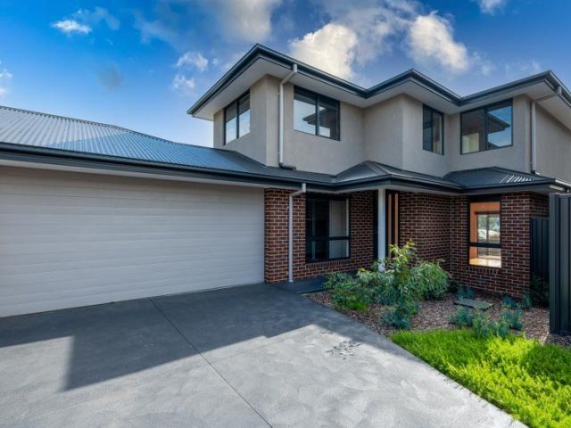 Townhouse for rent in Croydon, Melbourne