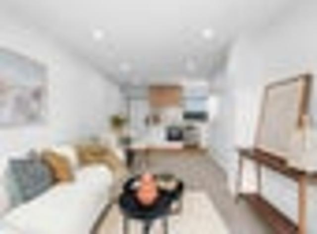 Townhouse for sale in Chaslands, Canterbury