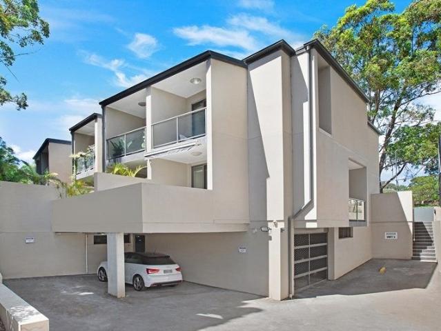 Townhouse for rent in Sydney, New South Wales