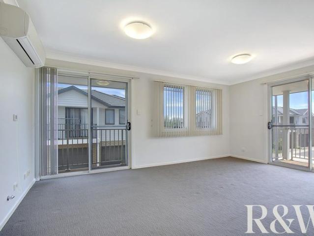 Townhouse for rent in Sydney, New South Wales