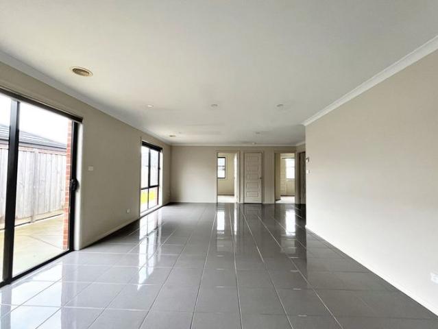 House for rent in Lakeland Estate, Melbourne