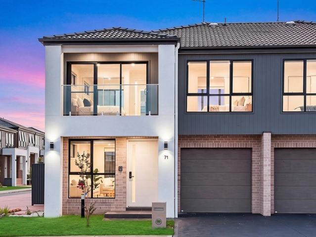 Townhouse for sale in Sydney, New South Wales