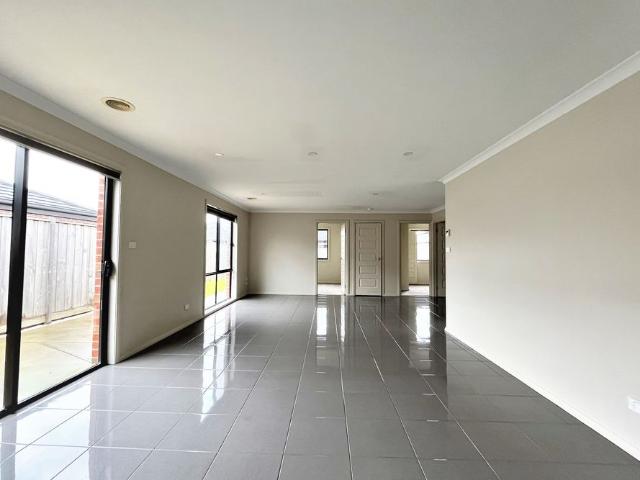 House for rent in Lakeland Estate, Melbourne
