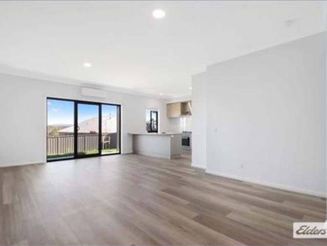 Townhouse for rent in Thurgoona, Albury