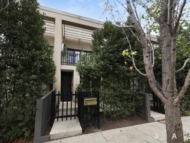 Townhouse for rent in Camerons Creek, Victoria