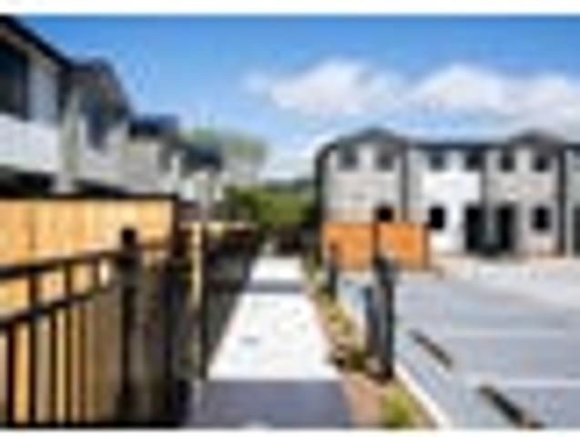 Townhouse for sale in Days Bay, Wellington