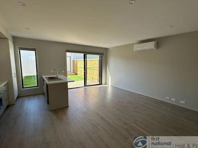Townhouse for rent in Camerons Creek, Victoria