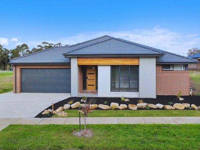 House for sale in Drouin