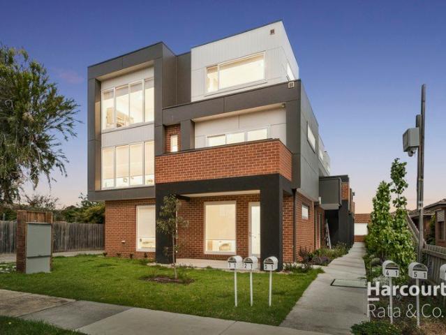 Townhouse for sale in Camerons Creek, Victoria