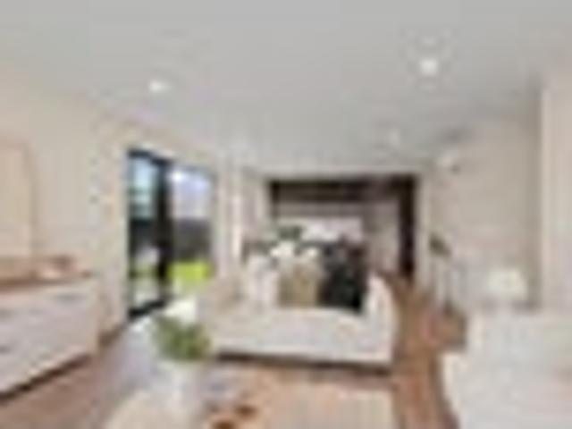 House for sale in Chaslands, Canterbury
