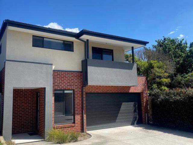 Townhouse for rent in Camerons Creek, Victoria