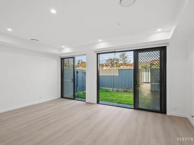 Townhouse for rent in Wollongong West, New South Wales