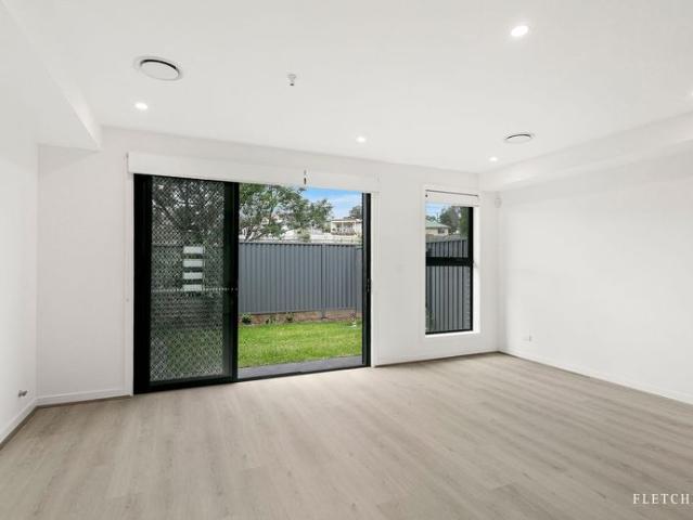 Townhouse for rent in Wollongong West, New South Wales