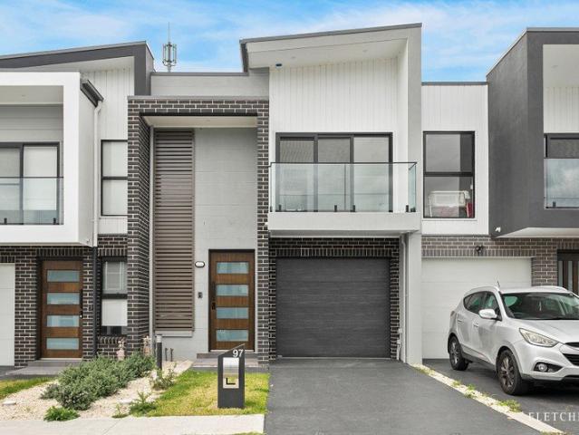 Townhouse for rent in Wollongong West, New South Wales