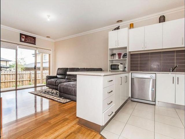 Townhouse for rent in Sherlocks Hill Estate, Melbourne