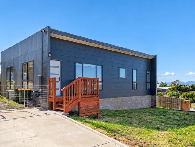 House for sale in Swansea, Glamorgan-Spring Bay