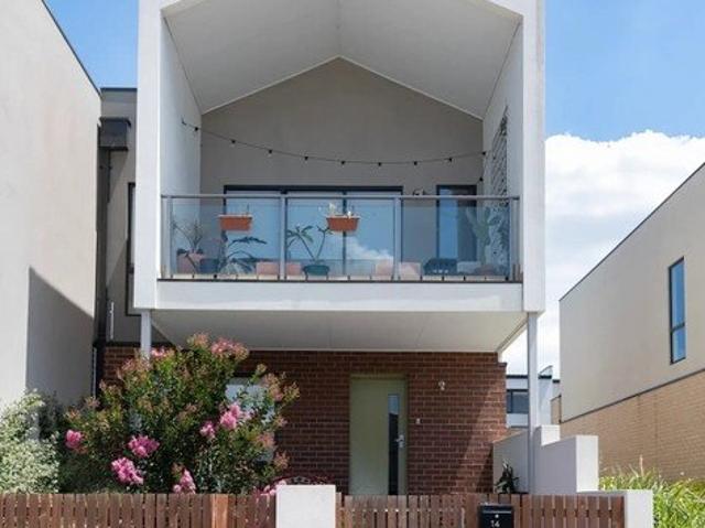 Townhouse for sale in Camerons Creek, Victoria