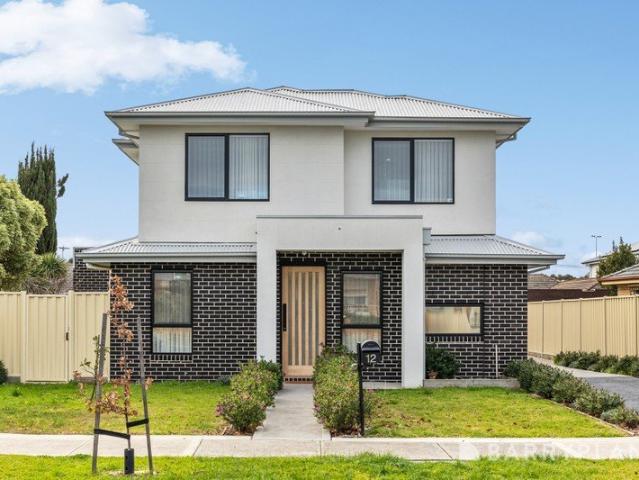 Townhouse for sale in Camerons Creek, Victoria