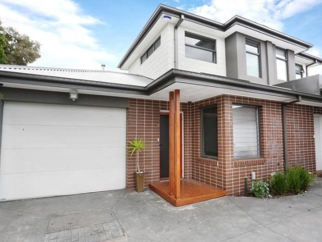 Townhouse for rent in Glenroy, Melbourne